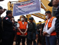 “Diduga Kongkalikong, Barang Bukti 17 Unit Exavator Kasus Penambangan Ilegal di Desa Oko – Oko Telah Dikembalikan, Rusdin : Negara Dirugikan”