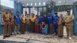 Kadis Sosial Pemprov Sulbar Dan Kadis Sosial Majene Sambangi Korban Kebakaran di Desa Adolang,Serahkan Bantuan