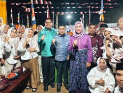 Bupati Majene Hadir Di Tengah Kegembiraan Malam Pesta Rakyat,HUT ke-81 RI di Pamboang,