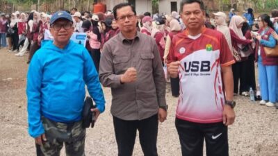 Disbudpar dan DLHK Gandeng FKIP Unsulbar Bersihkan Pantai Dato Menuju Adipura 2026,